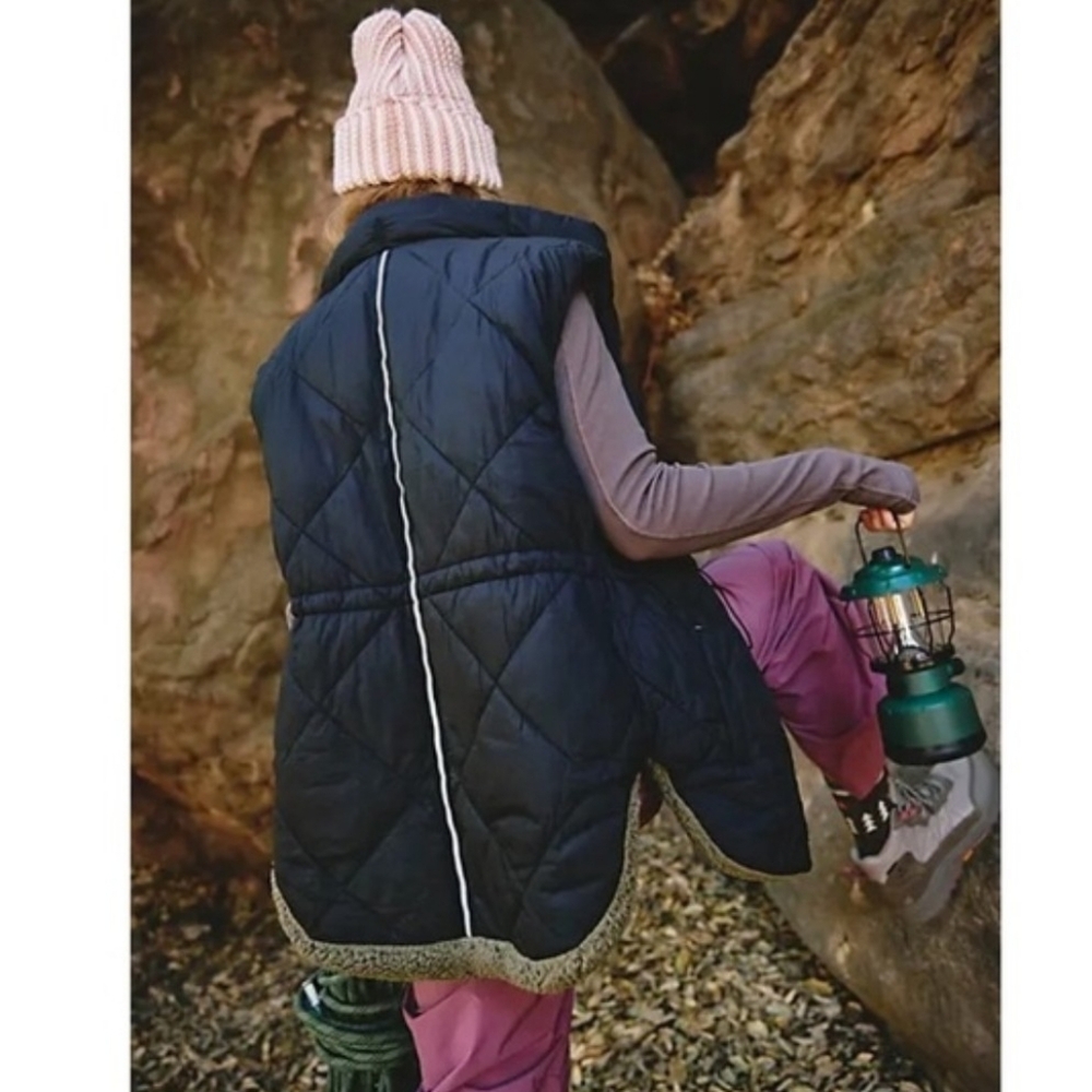 Free People Movement Venture On Vest Reversible Puffer Sherpa Green Black - Picture 11 of 16